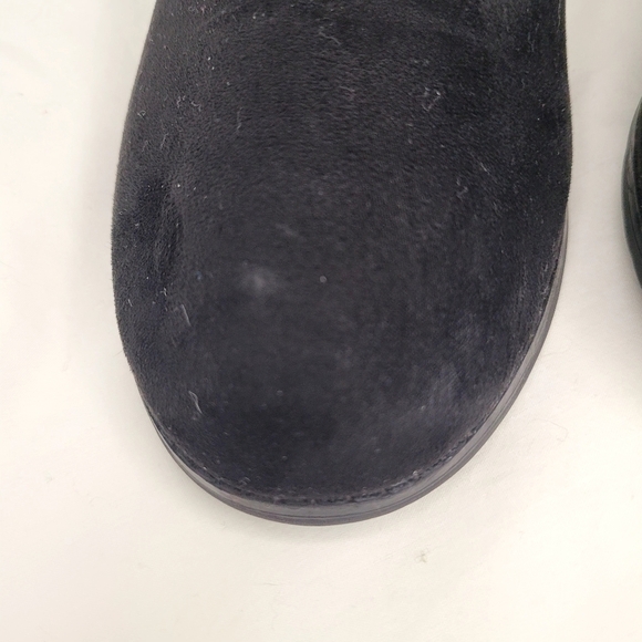 Michael Kors Flat Black Suede Short/Ankle Boot sz 4 - Picture 3 of 12